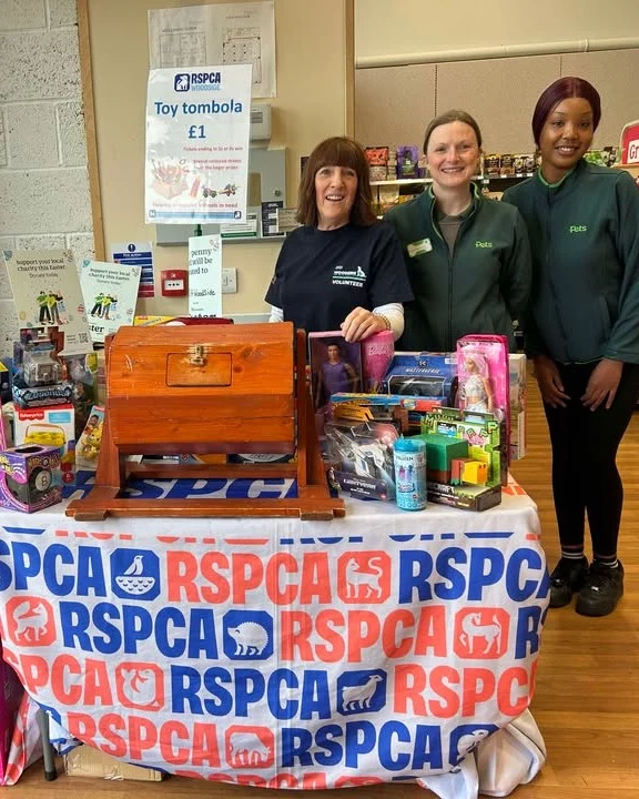 Last month, our amazing Woodside volunteers brought the toy tombola to the Pets at Home stores in Melton Mowbray and St. George's Retail Park as part of the Pets Foundation Easter Appeal 🐣

It was a fantastic fundraising event that gave animal lovers the chance to join in the fun, win some great prizes, and support their local RSPCA branch 🥳

We’d like to extend a heartfelt thank you to Pets at Home and to everyone who donated. Your generosity truly makes a difference in the lives of the animals we care for. 💙

#rspca #petsathome #adoptdontshop #rescueanimals #fundraiser #donation #ToyTombola #SupportAnimalRescue #FundraisingForAnimals #HelpAnimals #EveryDonationCounts #CommunitySupport #TogetherForAnimals  #MakeADifference